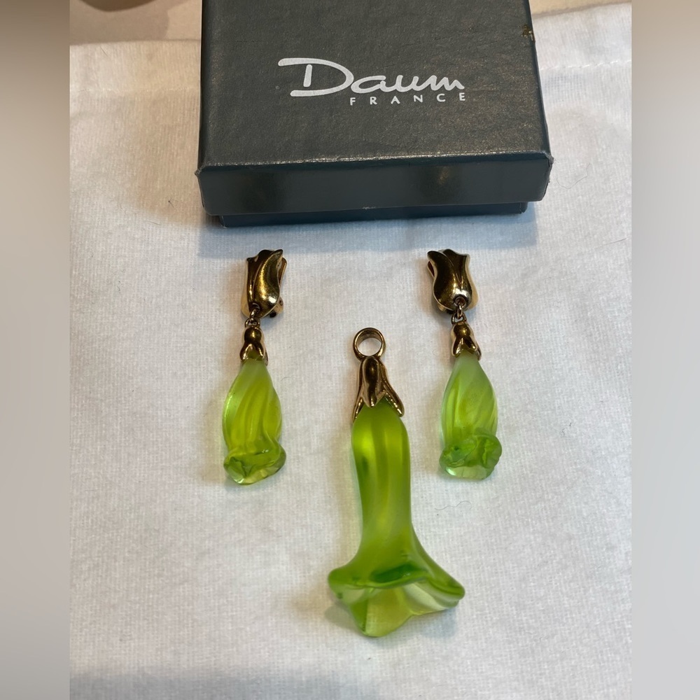 Daum France RARE Jasmine Earring and Necklace Set - Picture 7 of 8